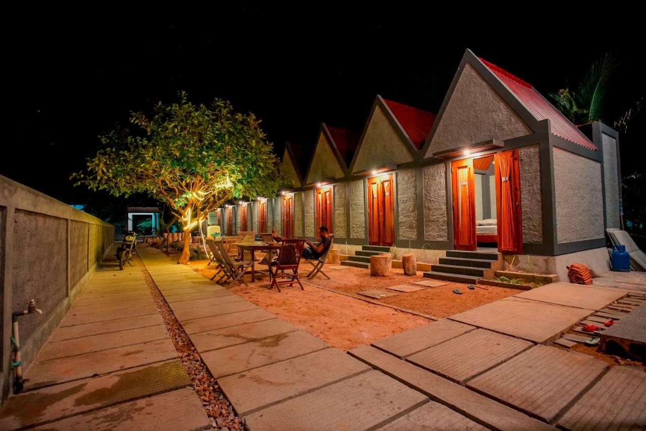 E2 Guest House Каримунджава Экстерьер фото